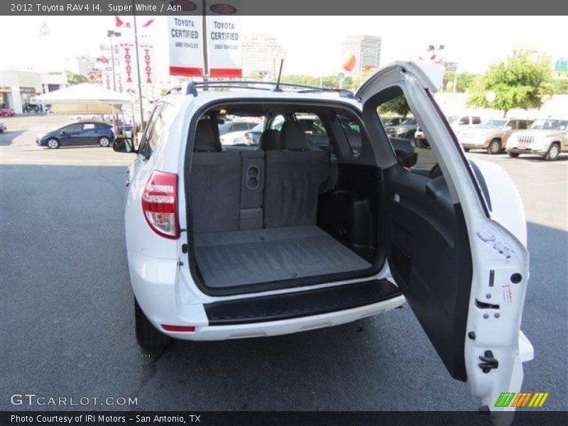 Super White / Ash 2012 Toyota RAV4 I4