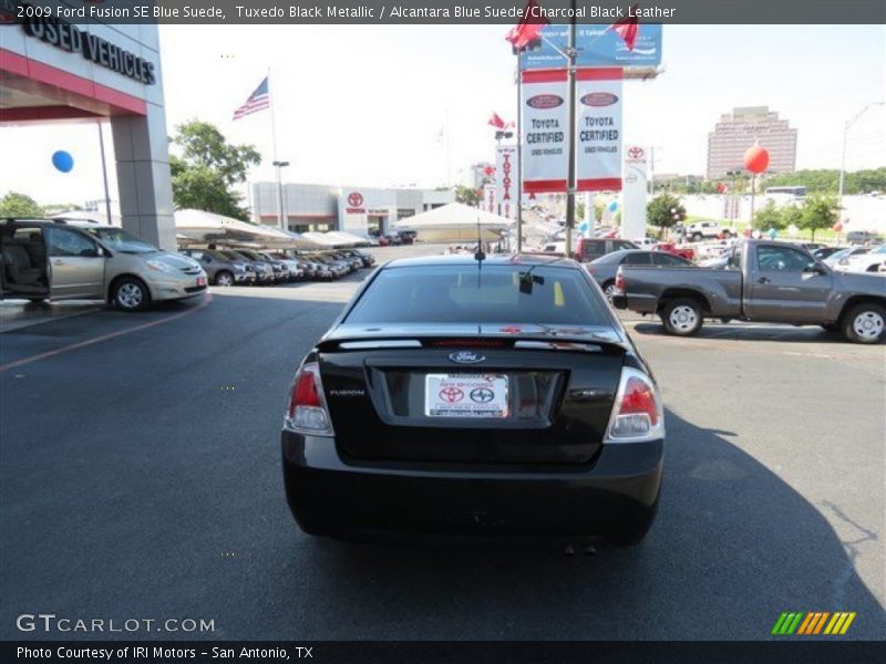Tuxedo Black Metallic / Alcantara Blue Suede/Charcoal Black Leather 2009 Ford Fusion SE Blue Suede