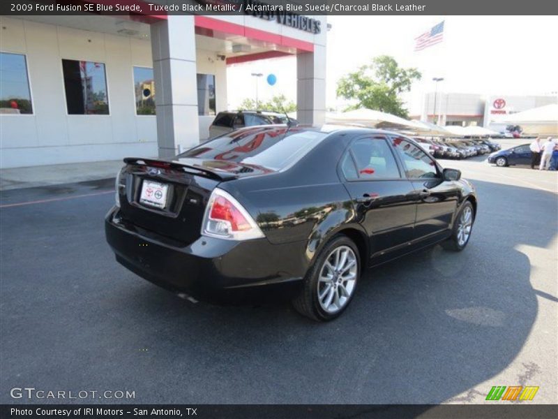 Tuxedo Black Metallic / Alcantara Blue Suede/Charcoal Black Leather 2009 Ford Fusion SE Blue Suede