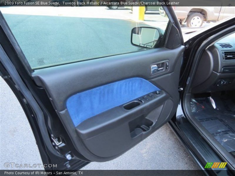 Tuxedo Black Metallic / Alcantara Blue Suede/Charcoal Black Leather 2009 Ford Fusion SE Blue Suede