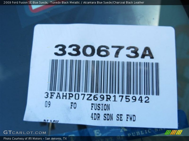 Tuxedo Black Metallic / Alcantara Blue Suede/Charcoal Black Leather 2009 Ford Fusion SE Blue Suede