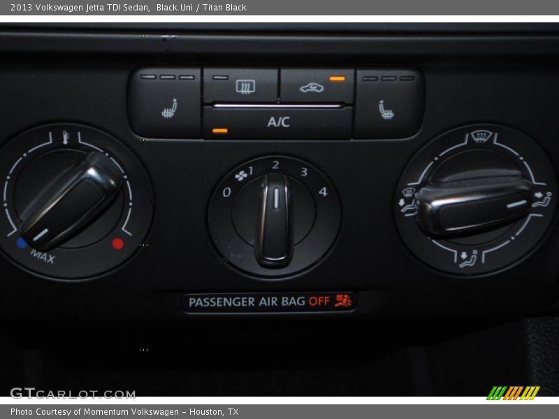 Black Uni / Titan Black 2013 Volkswagen Jetta TDI Sedan