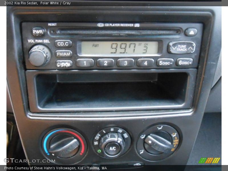 Controls of 2002 Rio Sedan