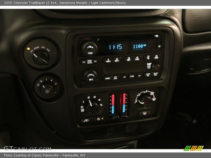 Sandstone Metallic / Light Cashmere/Ebony 2005 Chevrolet TrailBlazer LS 4x4