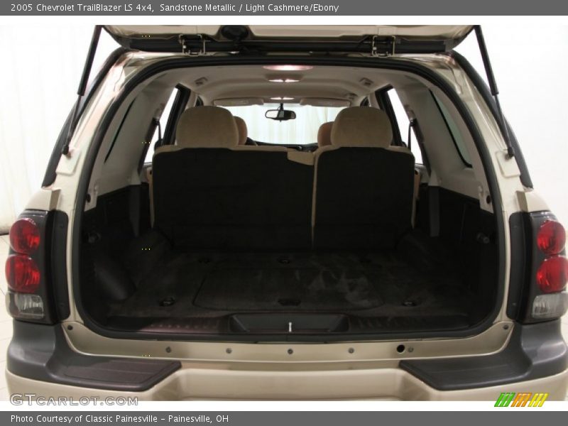 Sandstone Metallic / Light Cashmere/Ebony 2005 Chevrolet TrailBlazer LS 4x4