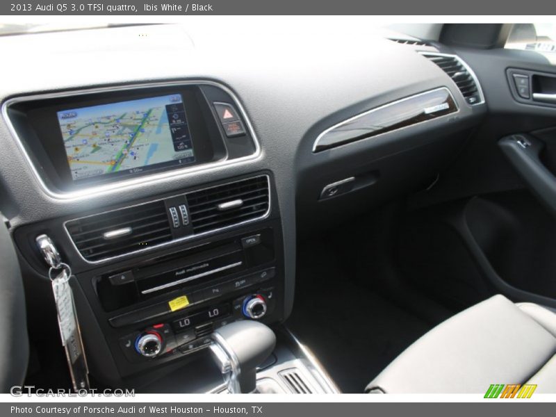 Ibis White / Black 2013 Audi Q5 3.0 TFSI quattro
