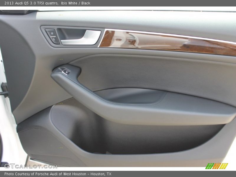 Ibis White / Black 2013 Audi Q5 3.0 TFSI quattro