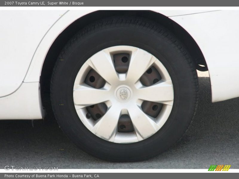 Super White / Bisque 2007 Toyota Camry LE