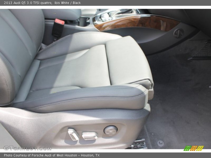 Ibis White / Black 2013 Audi Q5 3.0 TFSI quattro