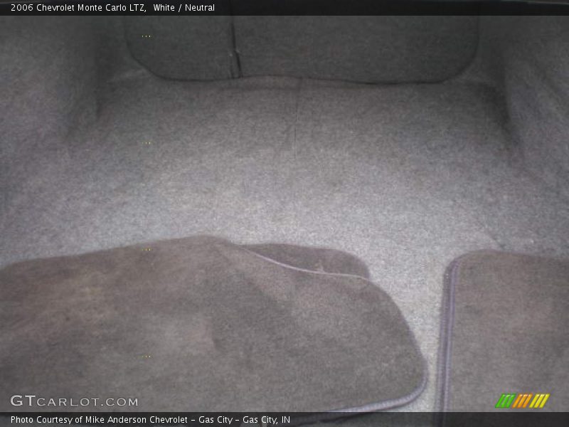 White / Neutral 2006 Chevrolet Monte Carlo LTZ