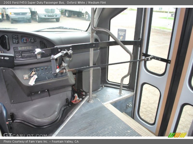 Oxford White / Medium Flint 2003 Ford F450 Super Duty Passenger Bus