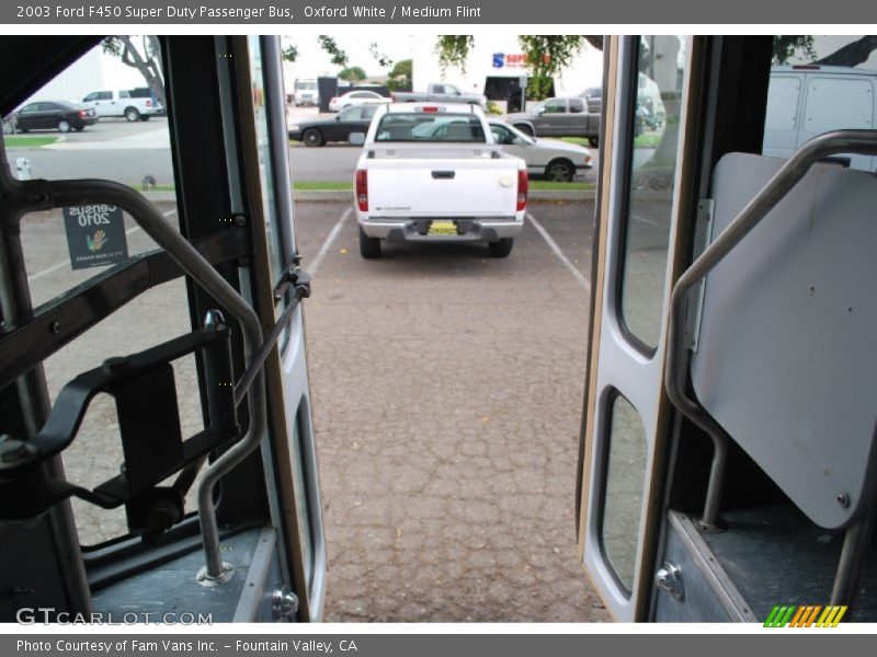Oxford White / Medium Flint 2003 Ford F450 Super Duty Passenger Bus