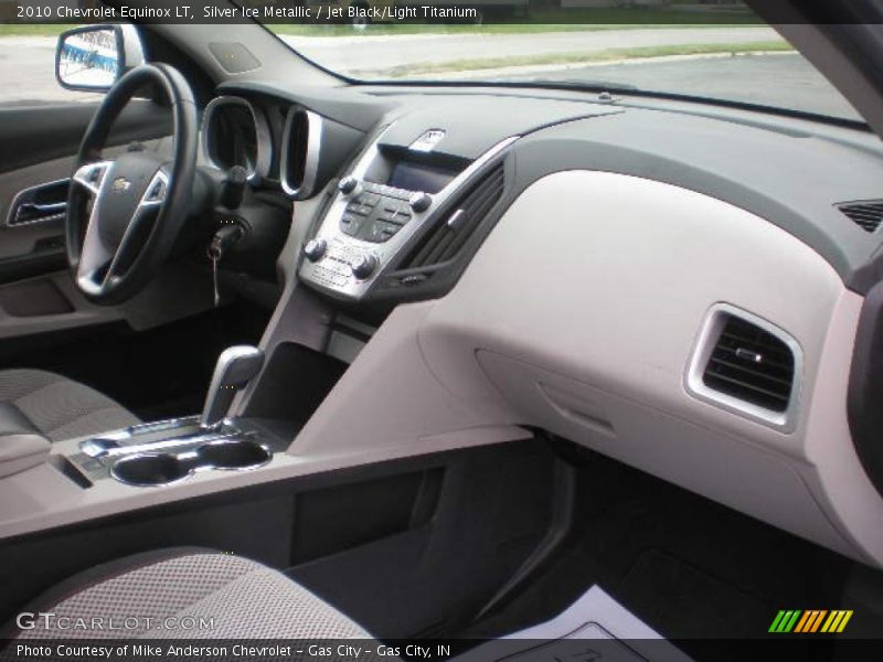 Silver Ice Metallic / Jet Black/Light Titanium 2010 Chevrolet Equinox LT