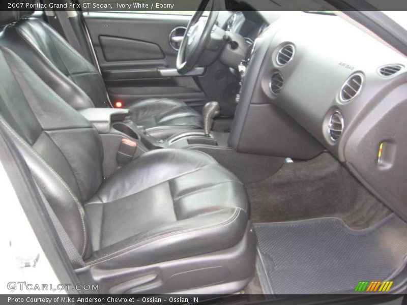 Ivory White / Ebony 2007 Pontiac Grand Prix GT Sedan