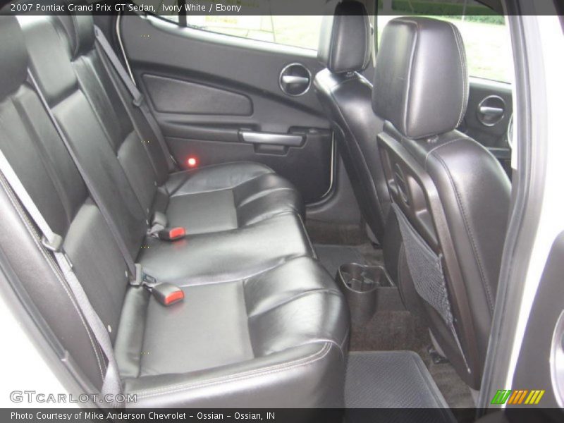 Ivory White / Ebony 2007 Pontiac Grand Prix GT Sedan