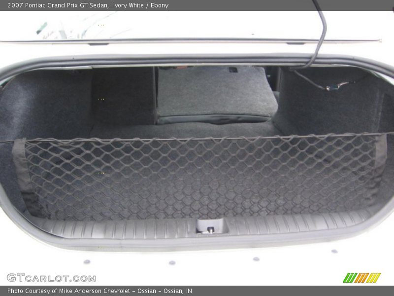 Ivory White / Ebony 2007 Pontiac Grand Prix GT Sedan
