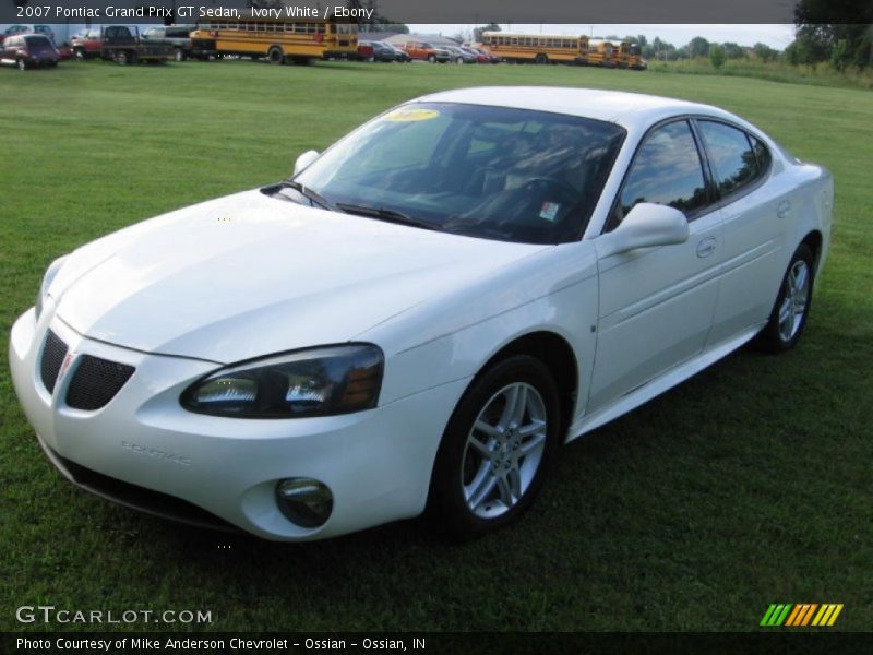 Ivory White / Ebony 2007 Pontiac Grand Prix GT Sedan