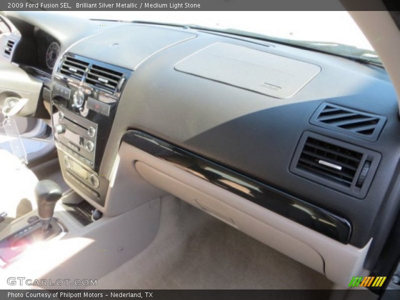 Brilliant Silver Metallic / Medium Light Stone 2009 Ford Fusion SEL