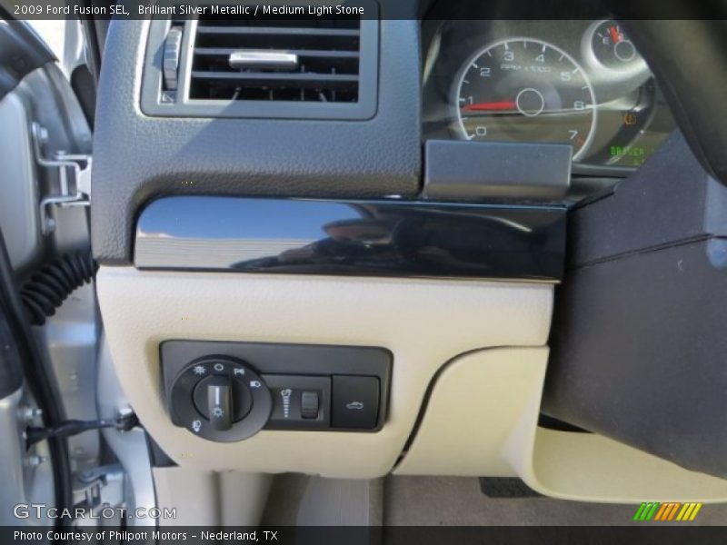 Brilliant Silver Metallic / Medium Light Stone 2009 Ford Fusion SEL