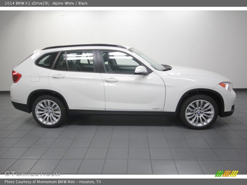 Alpine White / Black 2014 BMW X1 sDrive28i