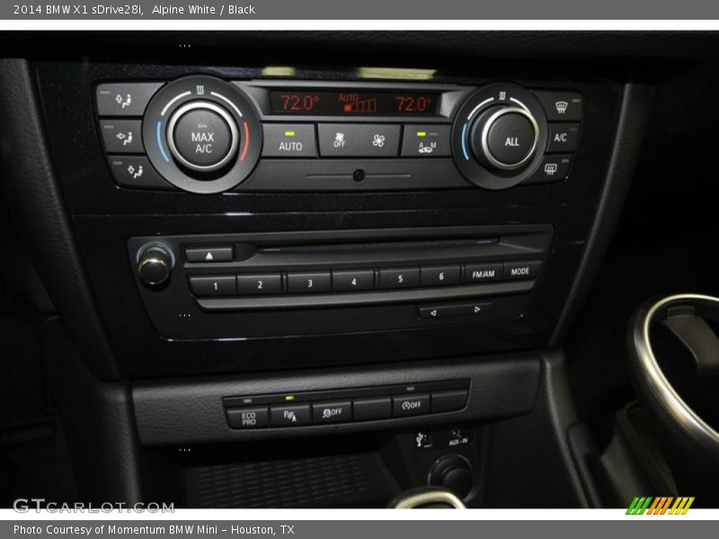 Alpine White / Black 2014 BMW X1 sDrive28i