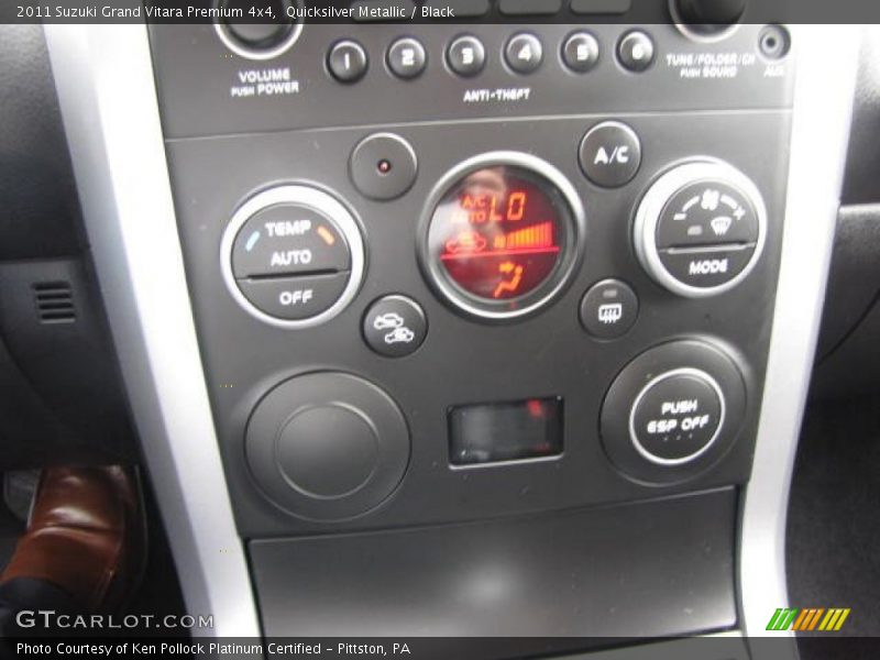 Controls of 2011 Grand Vitara Premium 4x4