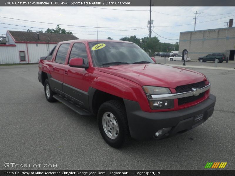 Front 3/4 View of 2004 Avalanche 1500 4x4