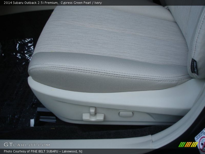 Cypress Green Pearl / Ivory 2014 Subaru Outback 2.5i Premium