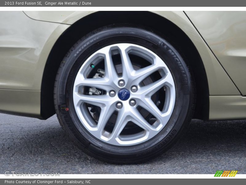 Ginger Ale Metallic / Dune 2013 Ford Fusion SE