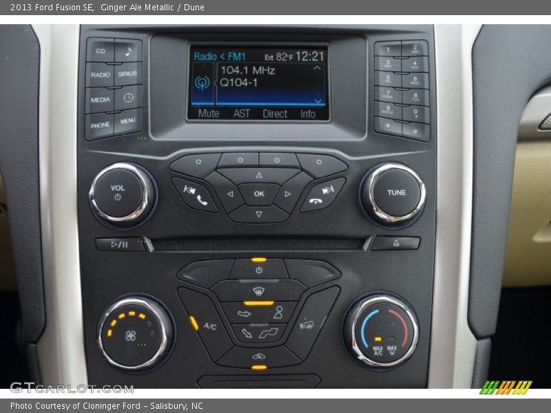Ginger Ale Metallic / Dune 2013 Ford Fusion SE