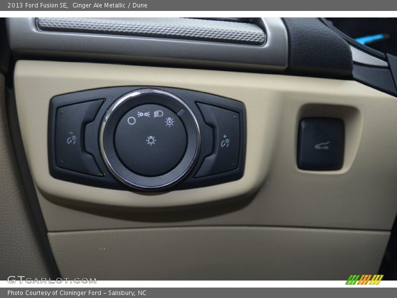 Ginger Ale Metallic / Dune 2013 Ford Fusion SE