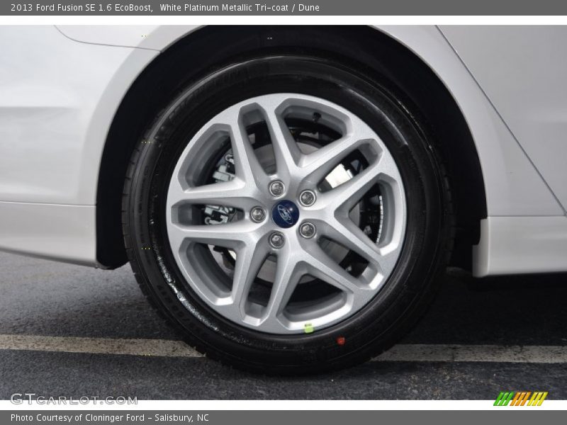 White Platinum Metallic Tri-coat / Dune 2013 Ford Fusion SE 1.6 EcoBoost