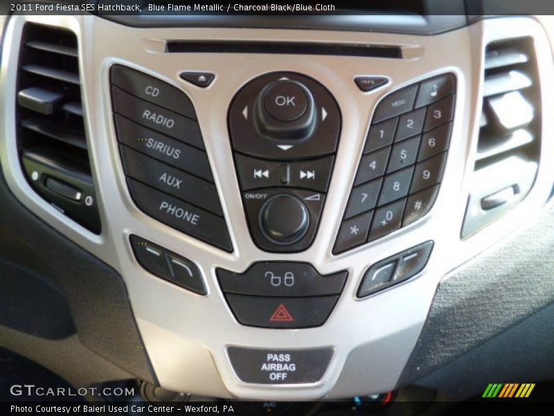 Blue Flame Metallic / Charcoal Black/Blue Cloth 2011 Ford Fiesta SES Hatchback