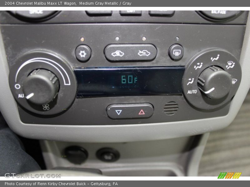 Controls of 2004 Malibu Maxx LT Wagon