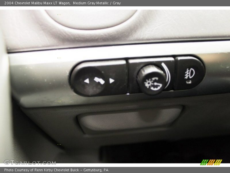 Controls of 2004 Malibu Maxx LT Wagon