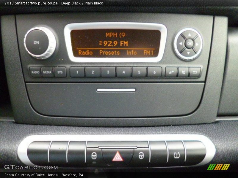 Audio System of 2013 fortwo pure coupe