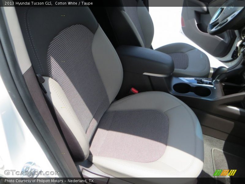 Cotton White / Taupe 2013 Hyundai Tucson GLS