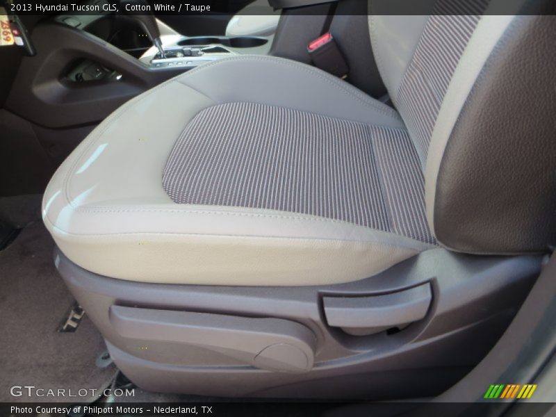 Cotton White / Taupe 2013 Hyundai Tucson GLS