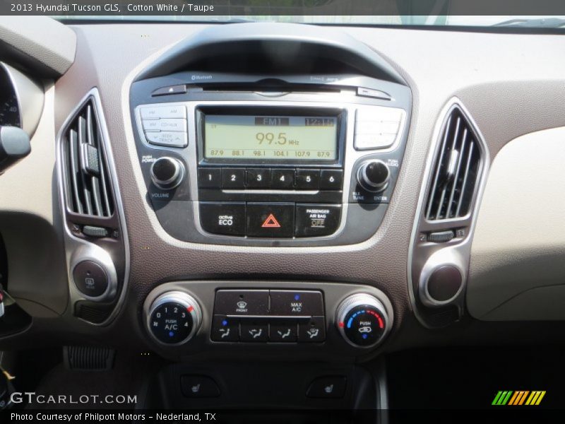 Cotton White / Taupe 2013 Hyundai Tucson GLS