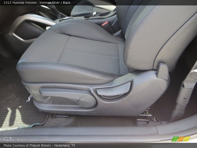 Front Seat of 2013 Veloster 