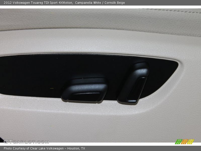 Campanella White / Cornsilk Beige 2012 Volkswagen Touareg TDI Sport 4XMotion