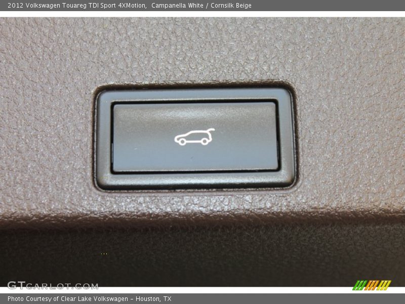 Campanella White / Cornsilk Beige 2012 Volkswagen Touareg TDI Sport 4XMotion