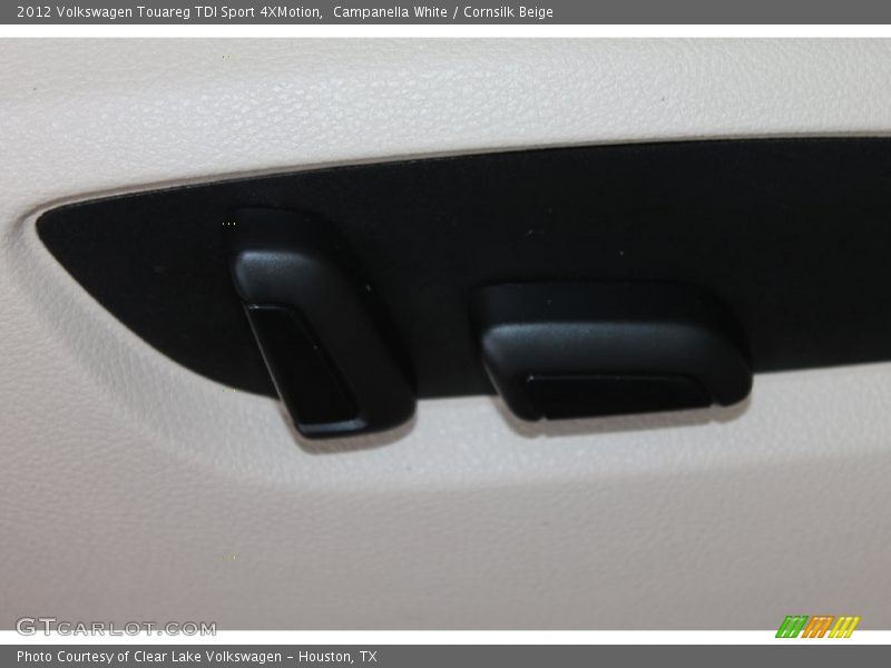 Campanella White / Cornsilk Beige 2012 Volkswagen Touareg TDI Sport 4XMotion
