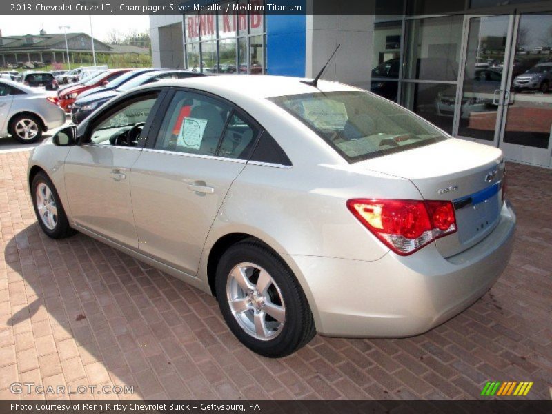 Champagne Silver Metallic / Medium Titanium 2013 Chevrolet Cruze LT