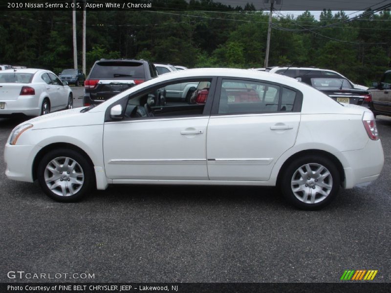 Aspen White / Charcoal 2010 Nissan Sentra 2.0 S