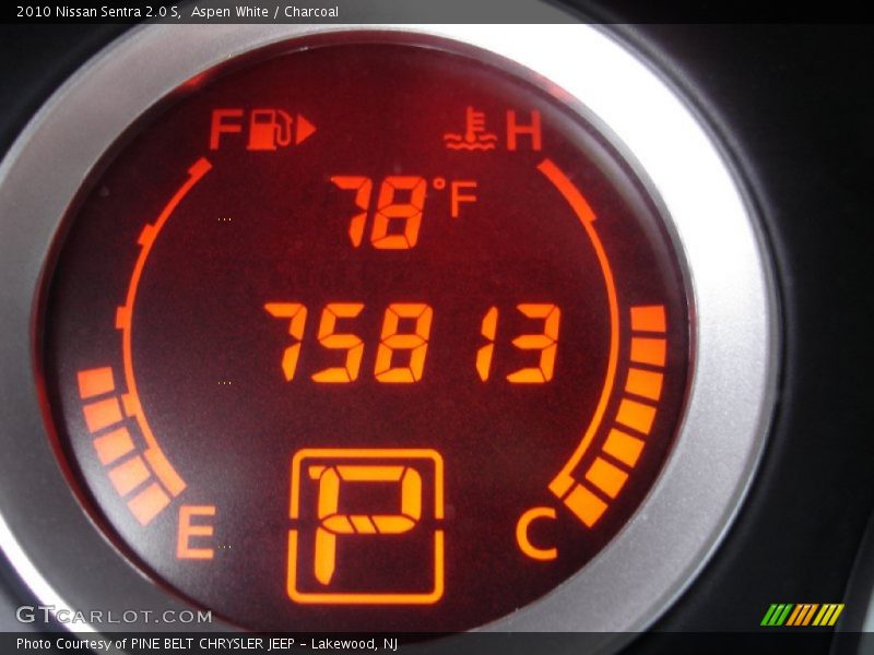 Aspen White / Charcoal 2010 Nissan Sentra 2.0 S