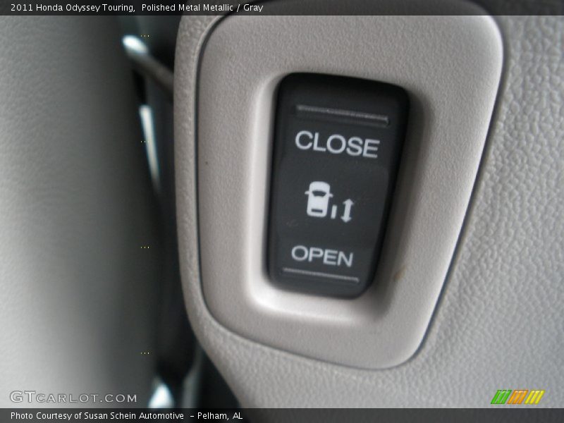 Polished Metal Metallic / Gray 2011 Honda Odyssey Touring