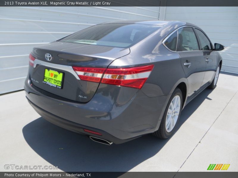 Magnetic Gray Metallic / Light Gray 2013 Toyota Avalon XLE