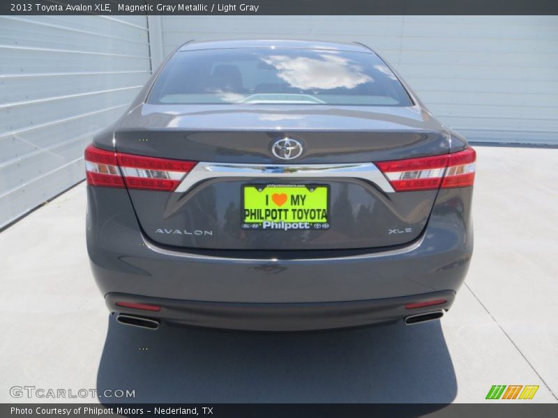 Magnetic Gray Metallic / Light Gray 2013 Toyota Avalon XLE