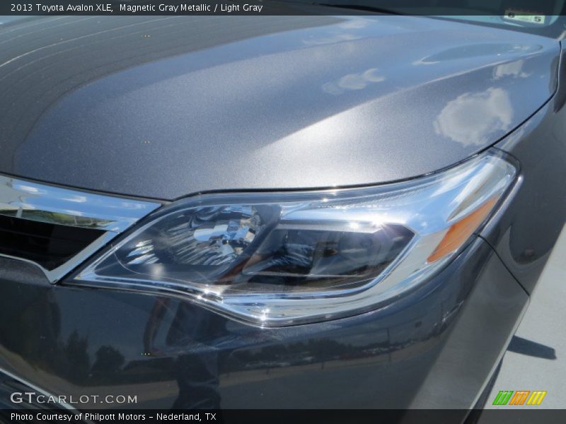 Magnetic Gray Metallic / Light Gray 2013 Toyota Avalon XLE